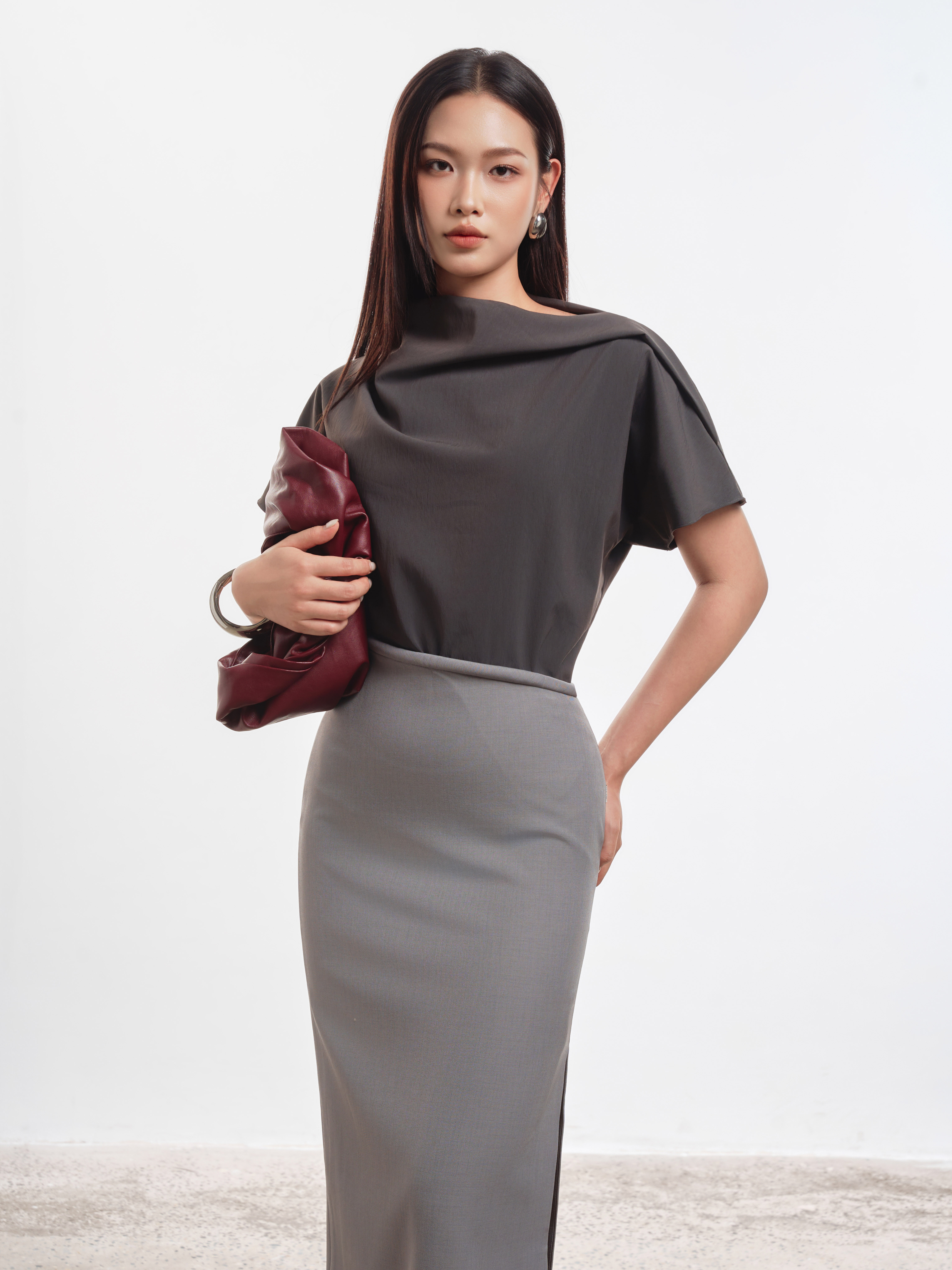 Áo tay cộc cổ lẹo lệch vai